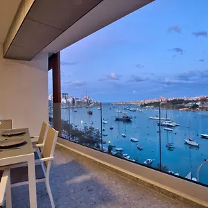 Sea Front Spacious Valletta Views Appartement